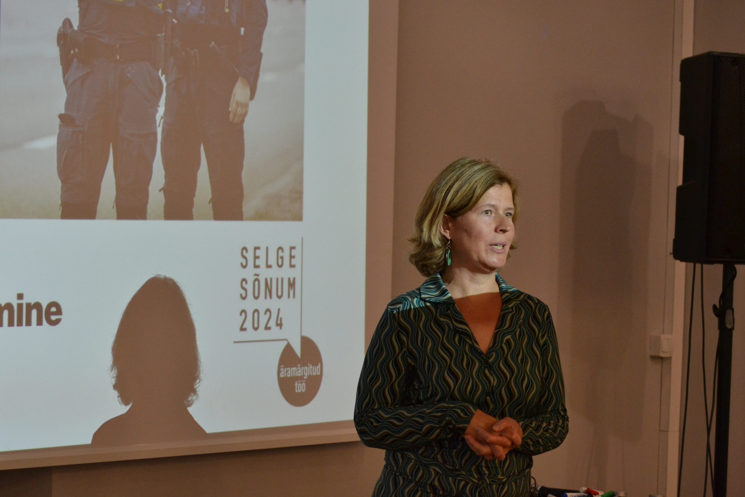 9. mail pidas keeletoimetajate liit Tartus loomemajanduskeskuses oma 25. toimetajaseminari, mis oli pühendatud selgele keelele. Kohal oli 60 usinat keelehuvilis